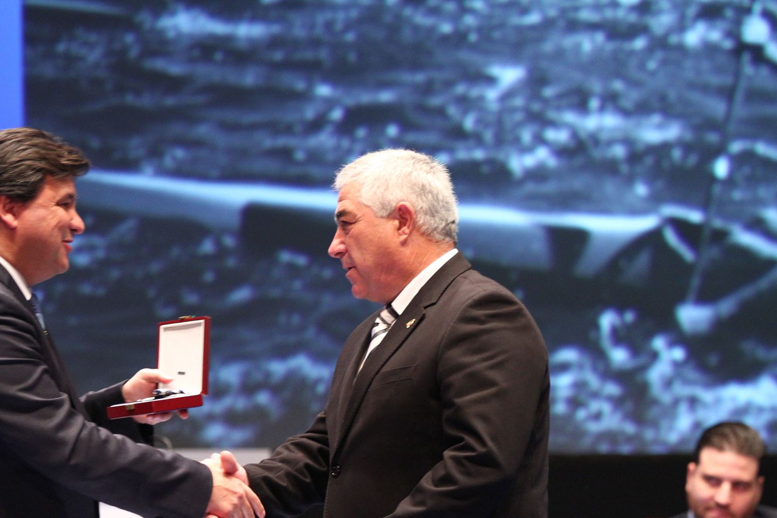 Imágenes de la entrega de las medallas de Huelva