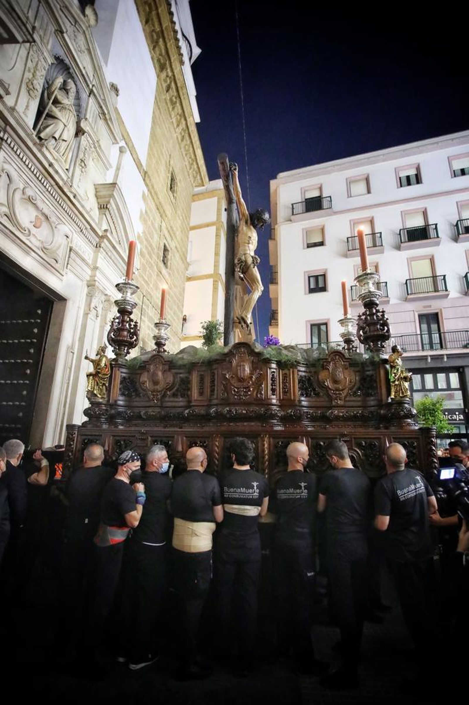 Las imágenes de la cofradía de Buena Muerte en la Semana Santa de Cádiz 2022