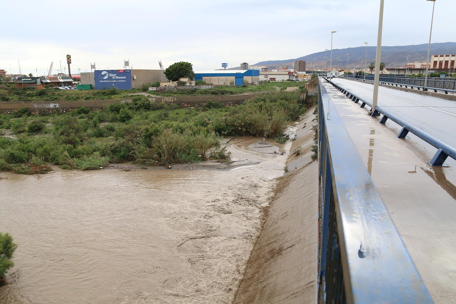 Imágenes de la lluvia en Almería.
