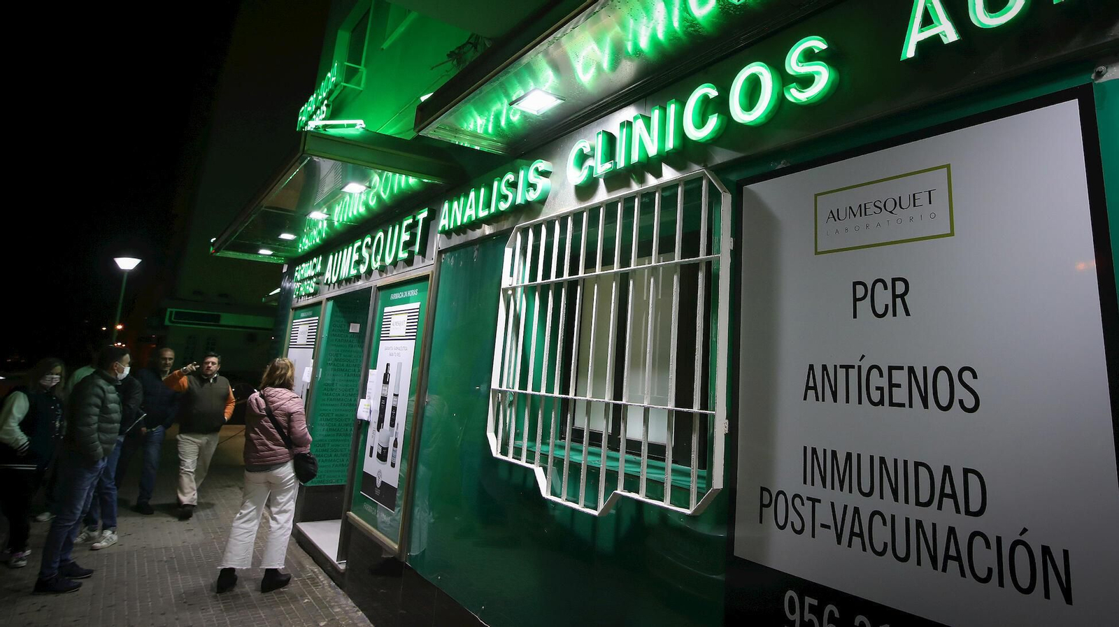 Imagen de la farmacia Aumesquet, donde tambien realizan los test de antigenos ademas de vender los de uso domestico.