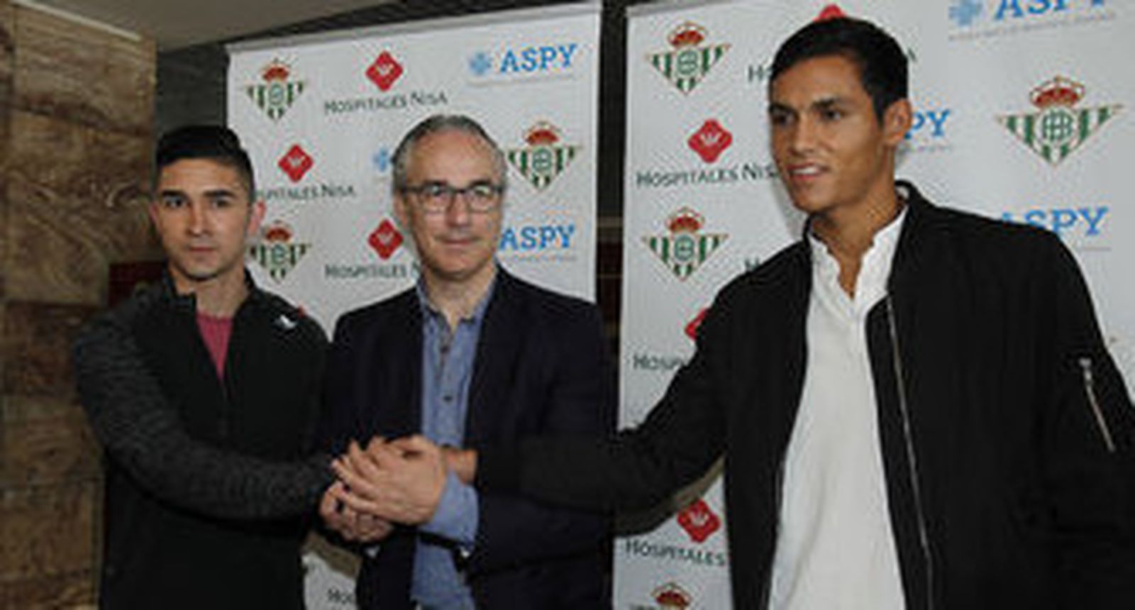 Aissa Mandi se despide del Stade de Reims con agradecimientos