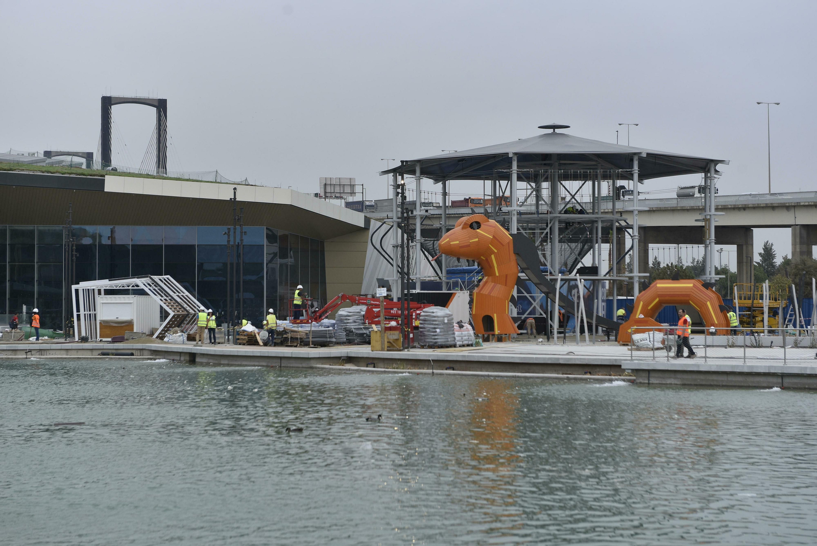 Recorrido visual por el Centro Lagoh de Palmas Altas: últimos preparativos para el estreno