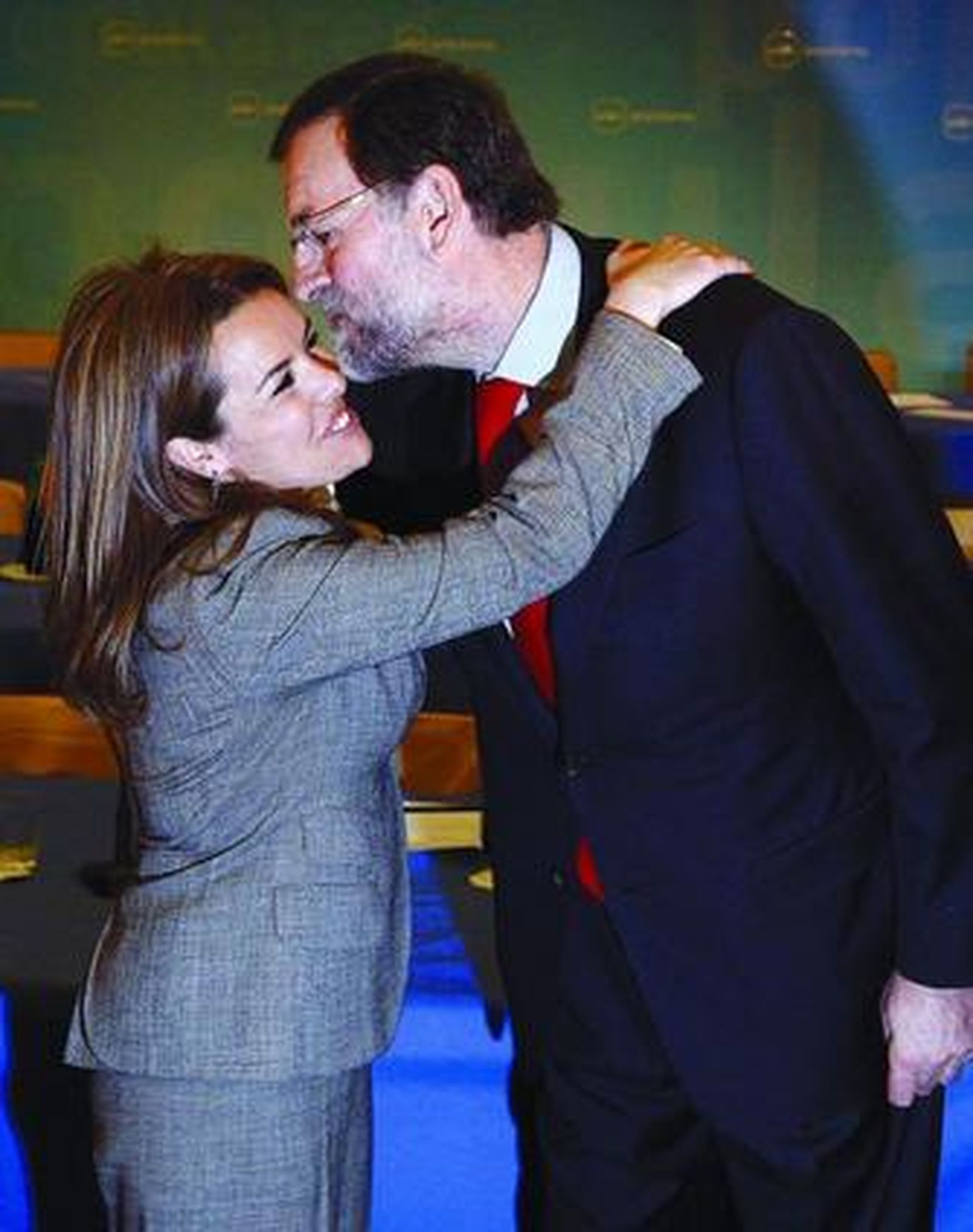 Sáenz de Santamaría y Rajoy, ayer tras el nombramiento.