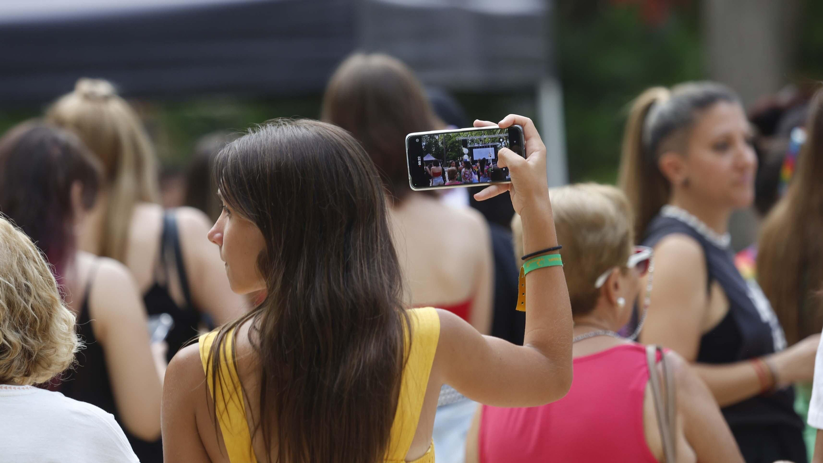 Las fotos de la fiesta del Orgullo LGTBI en el Parque María Cristina en Algeciras