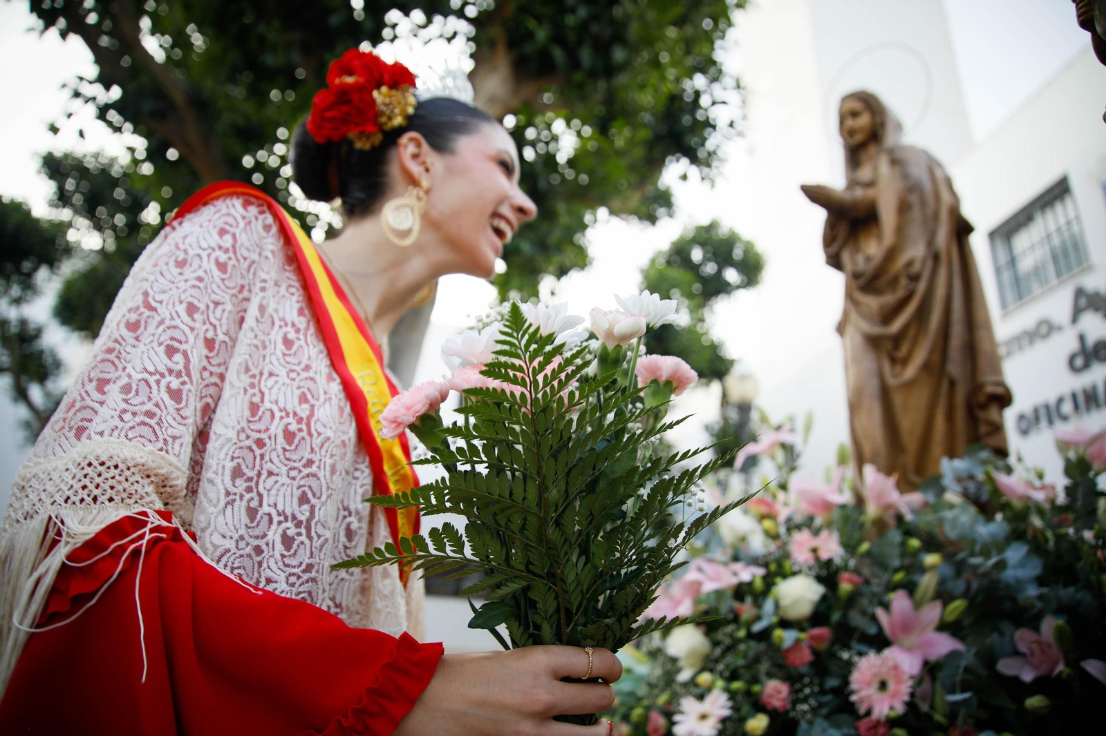 Ofrenda floral y misa durante la última jornada de las fiestas de Campohermoso Ofrenda floral y misa durante la última jornada de las fiestas de Campohermoso