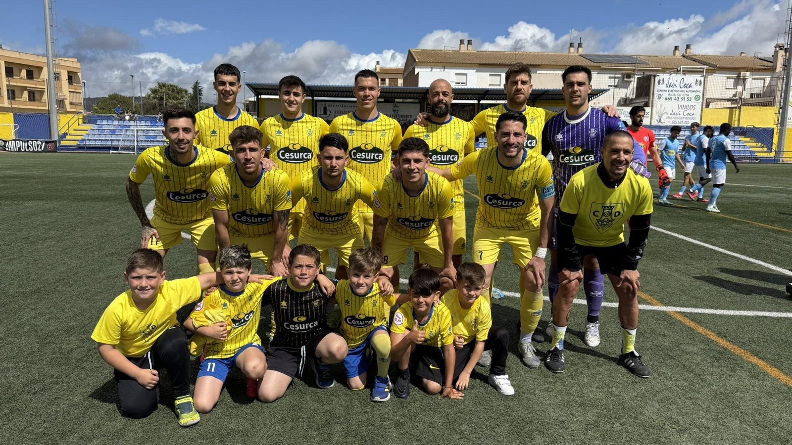 Once presentado por el Huétor Tájar en su encuentro frente al Poli El Ejido disputado este domingo en el Miguel Moranto.