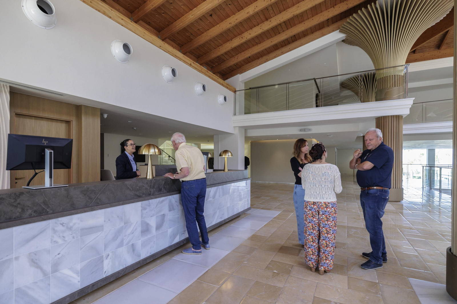 Así ha quedado el Hotel Barrosa Palace en Chiclana  tras su reforma.