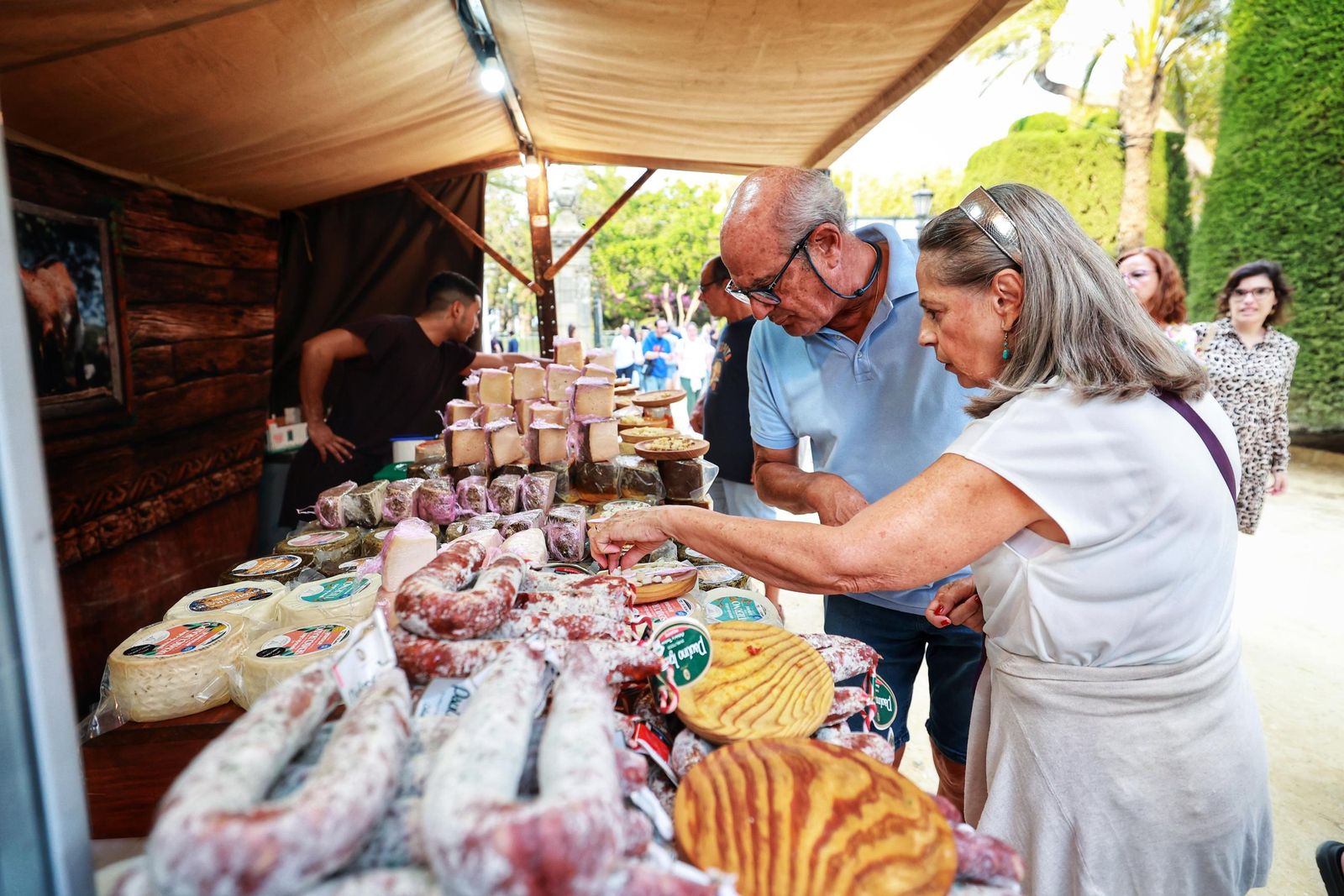 Imágenes del Mercado Fenicio del Parque Genovés de Cádiz