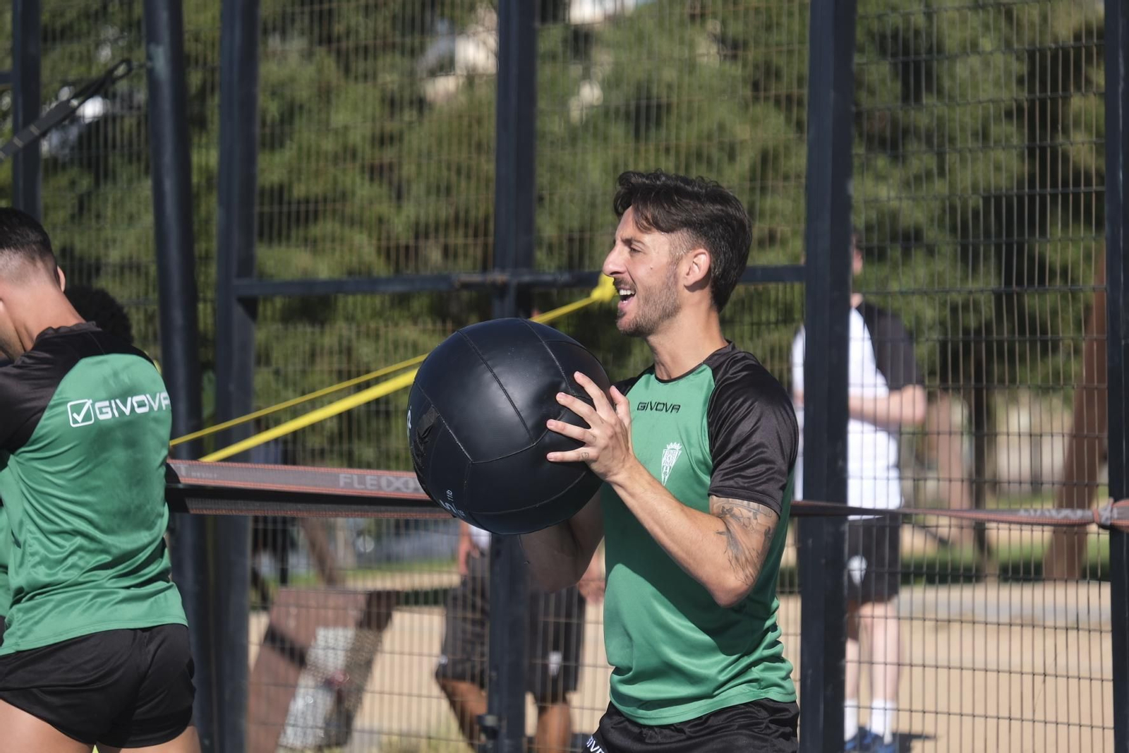 El entrenamiento del Córdoba CF en el parque de la Asomadilla, en imágenes