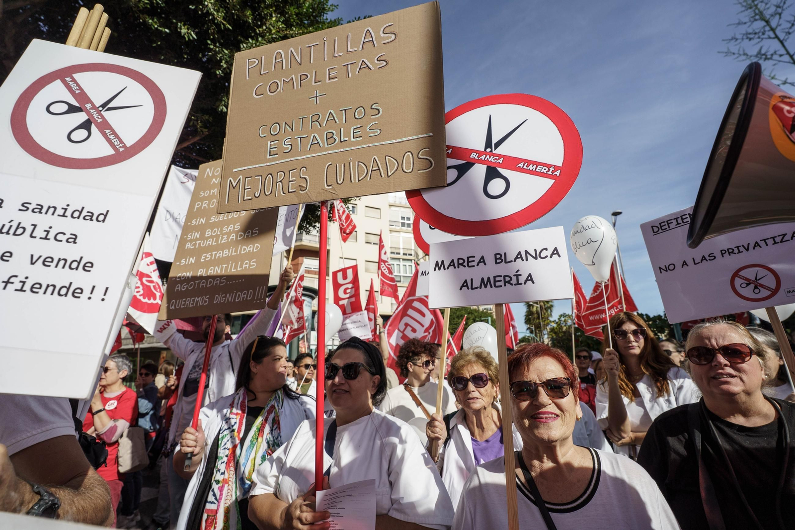 "La sanidad se defiende, gobierne quien gobierne", Almería se lanza a las calles por la sanidad pública