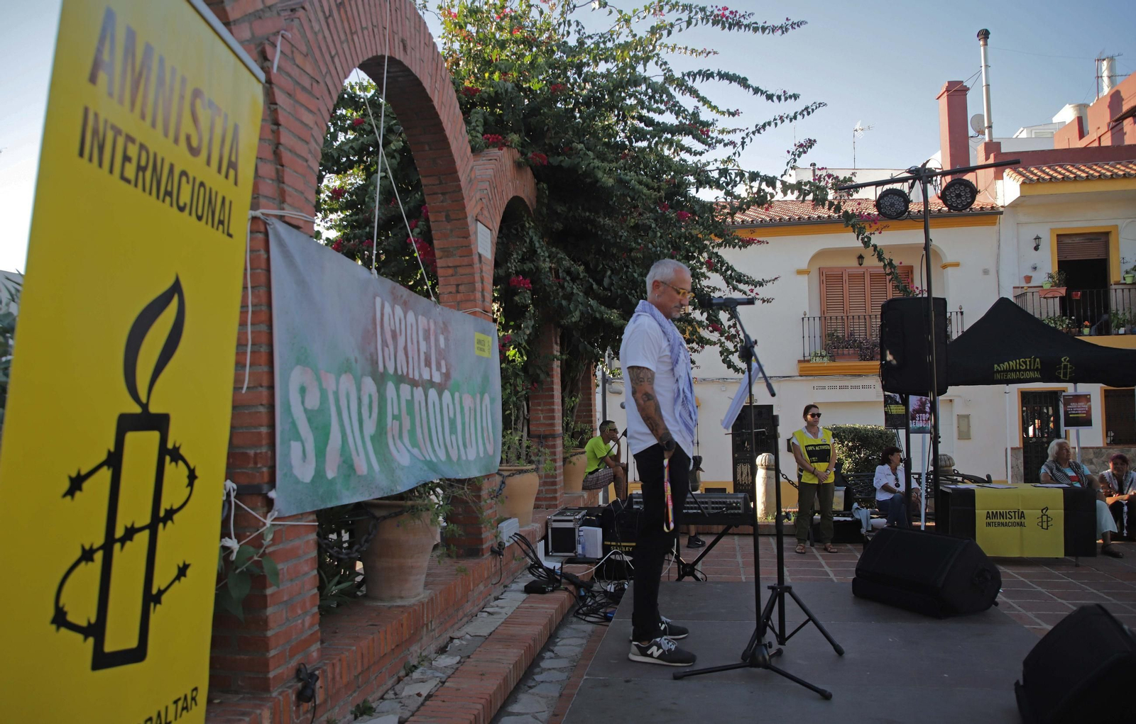 Fotos del acto en solidaridad con Gaza organizado por Amnistia Internacional en Algeciras