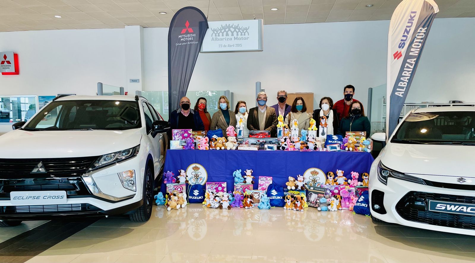 Regalos de Reyes para los 110 niños de la asociación RedMadre.