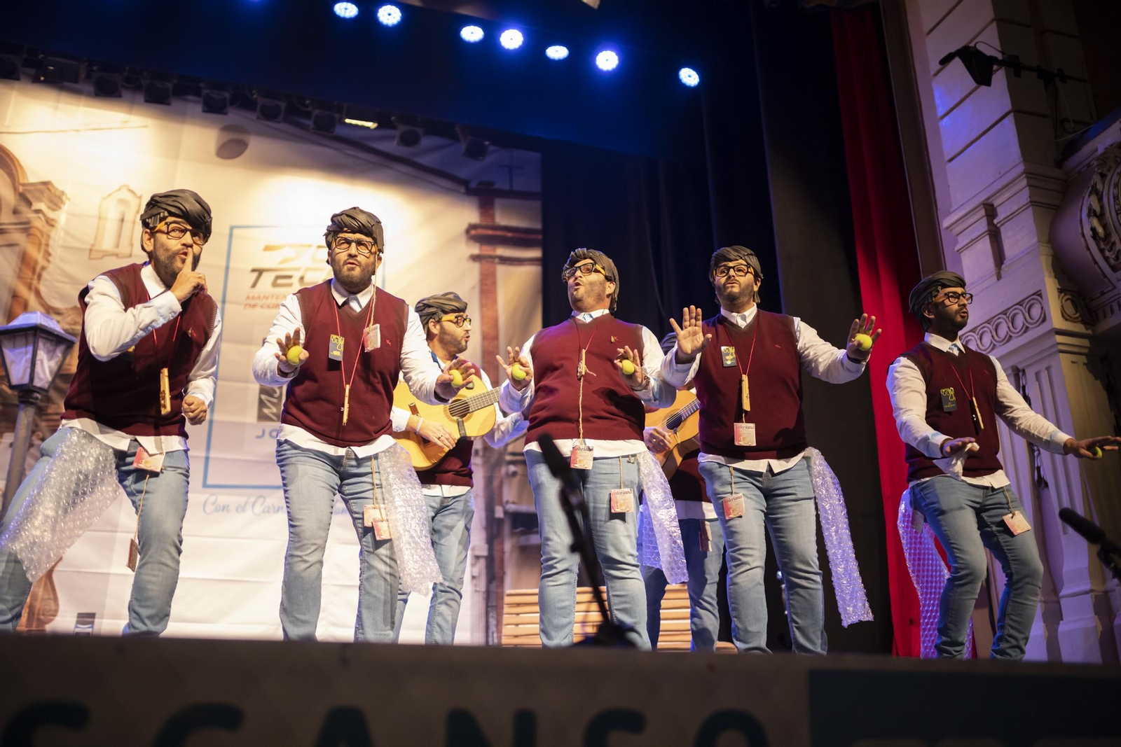 La última jornada de semifinales del Carnaval de Huelva, en imágenes