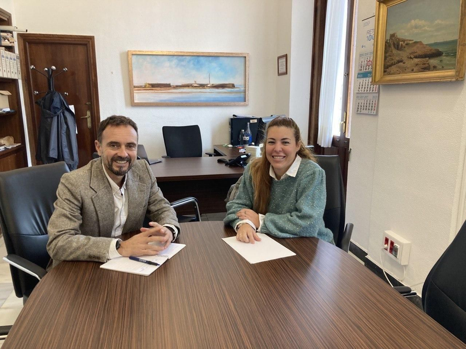 José Ramón Páez, junto a Carmen Calvo.