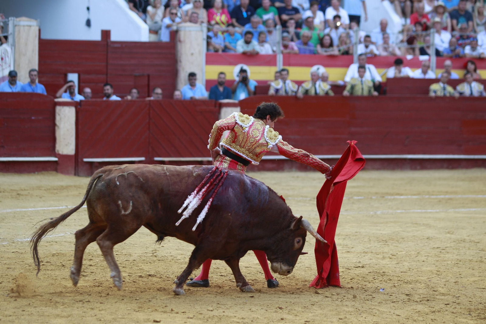 La despedida del torero Enrique Ponce de la Feria de Almería 2024, en imágenes