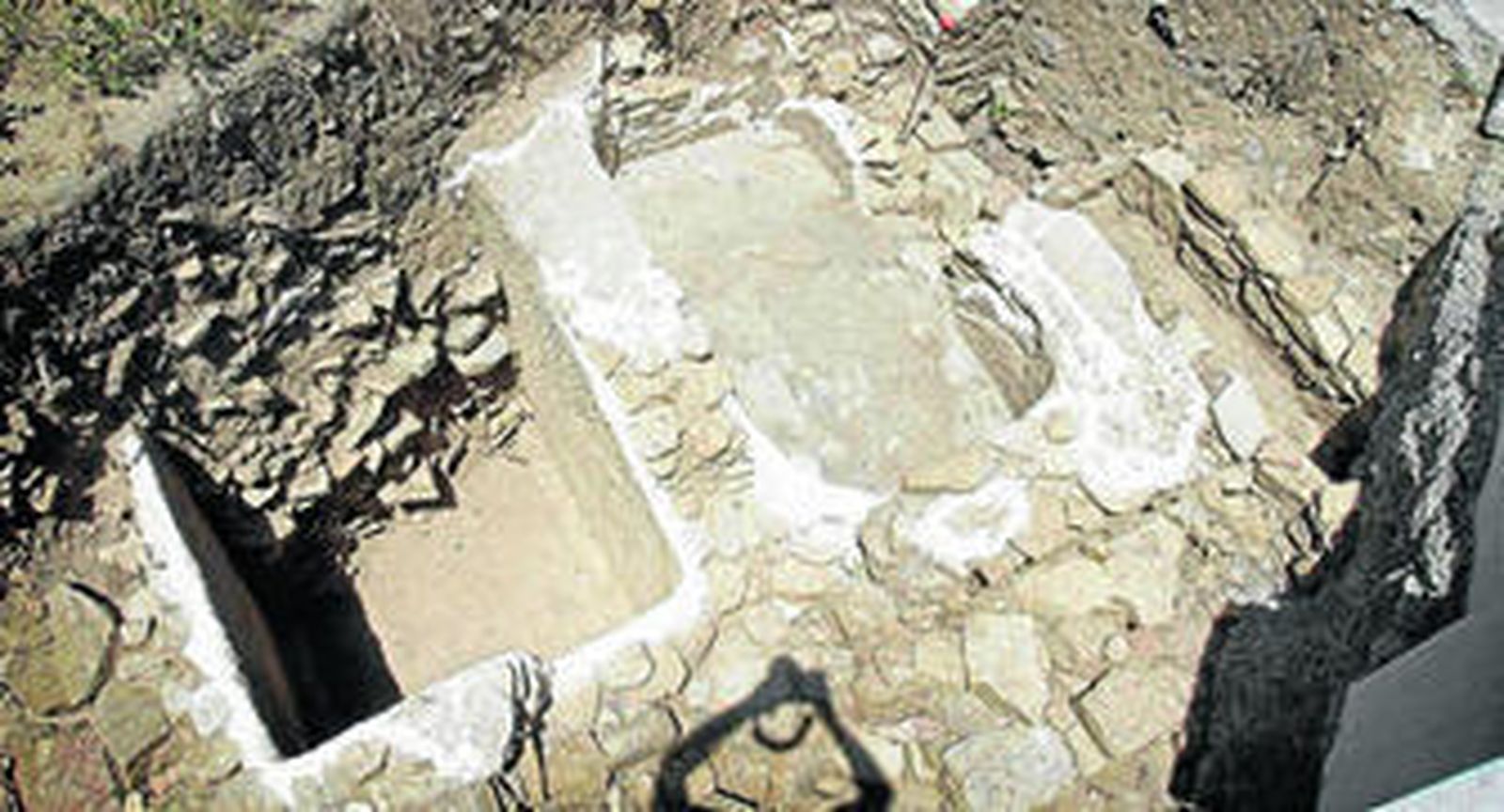 Piletas de la factoría romana de salazones que se han recuperado en el Parque de las Acacias.