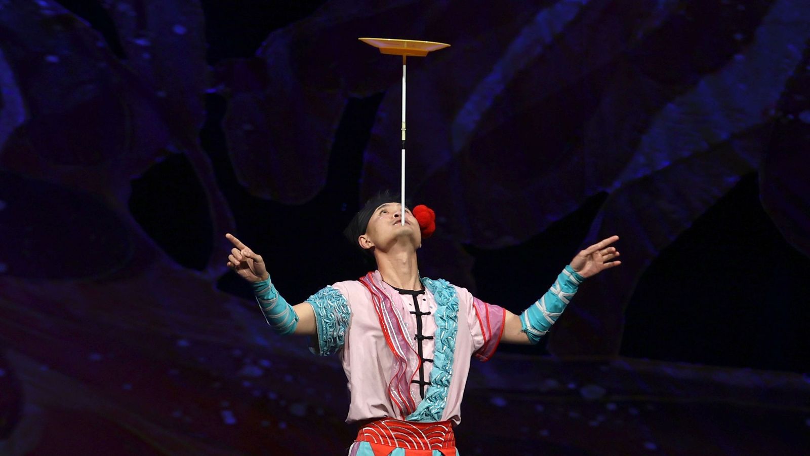 Imágenes del 'Gran Circo Acrobático de China' en el Teatro Villamarta