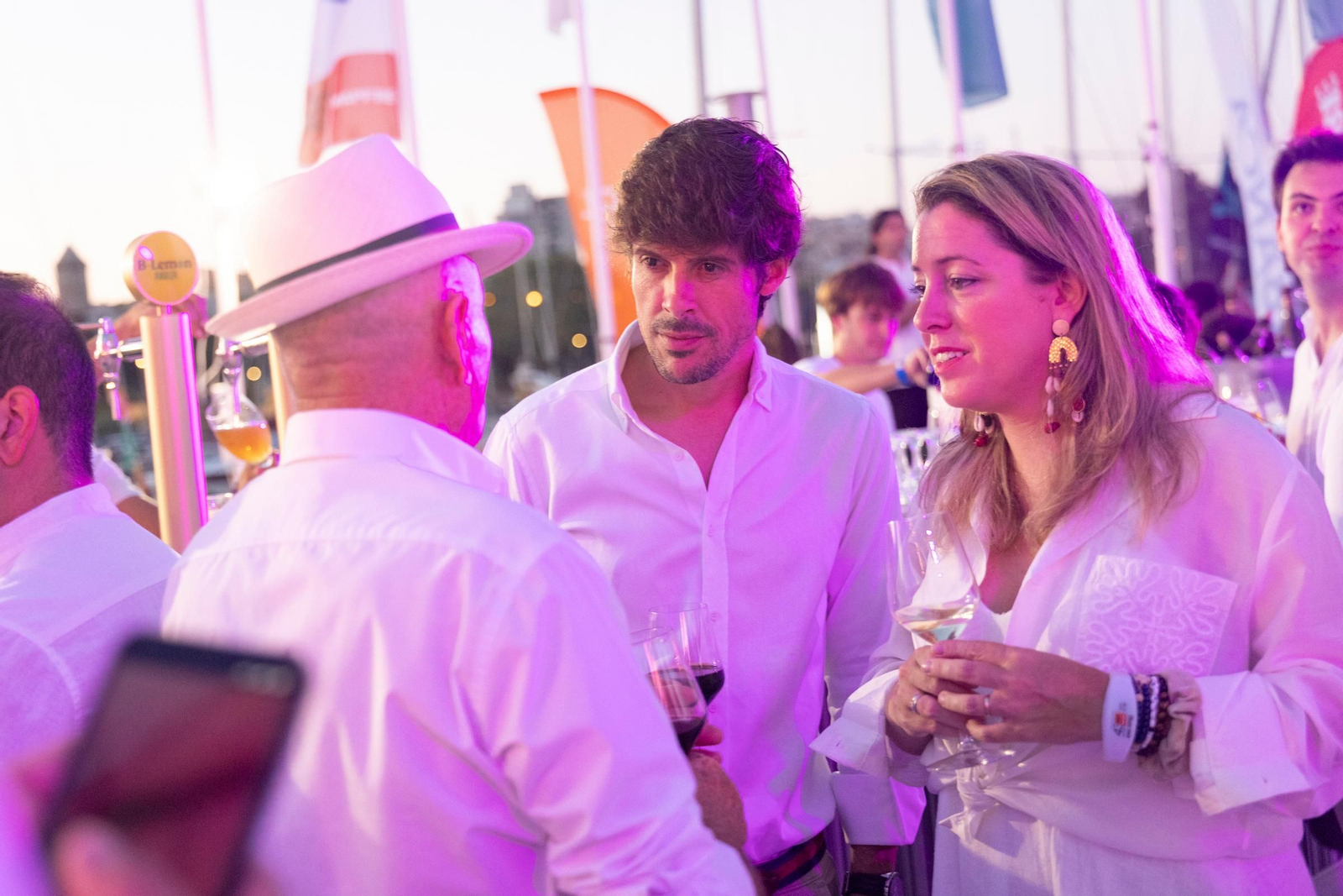 Búscate en el Cóctel de Blanco de la Copa del Rey Mapfre de vela