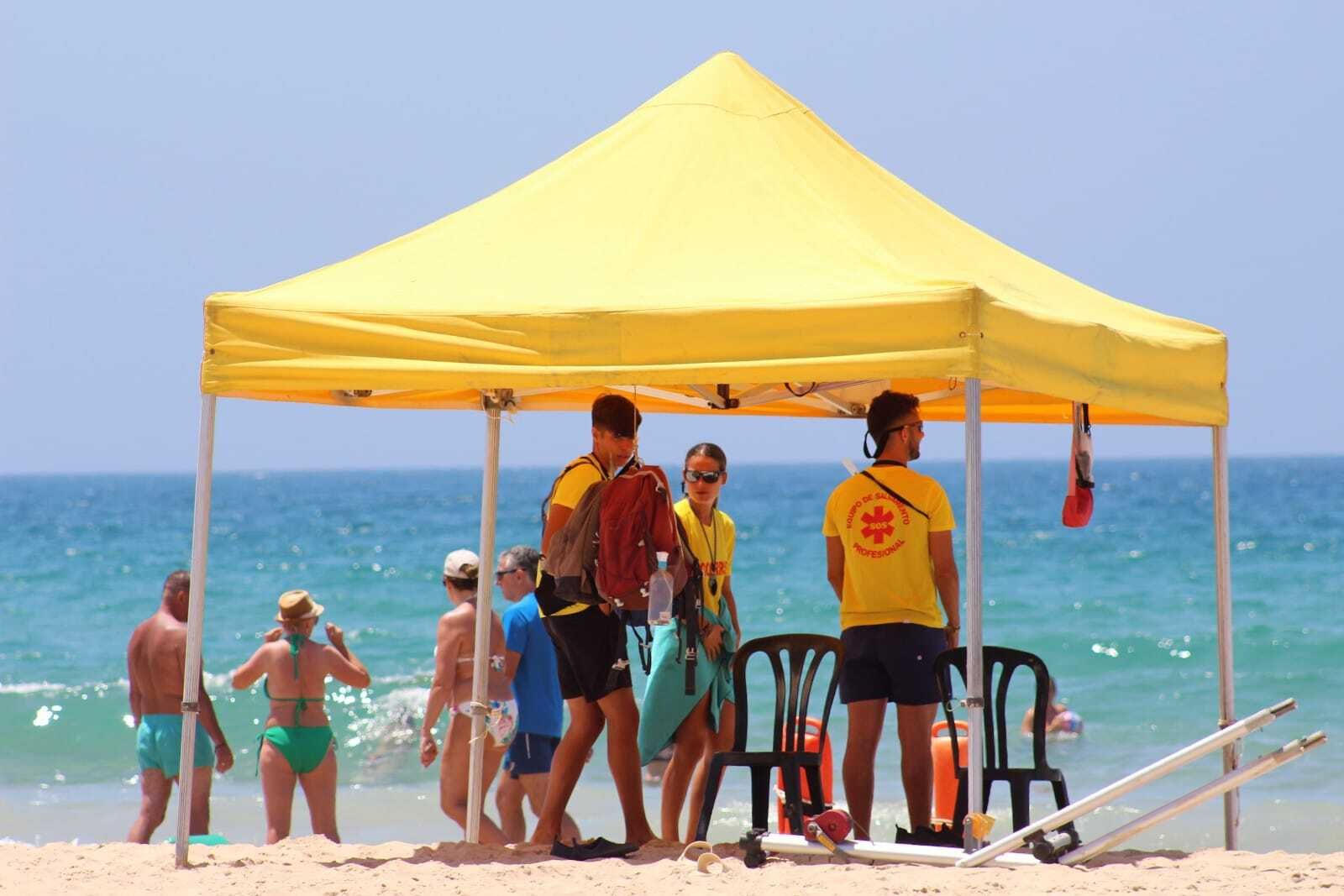 Así están las playas de Conil y El Palmar este verano