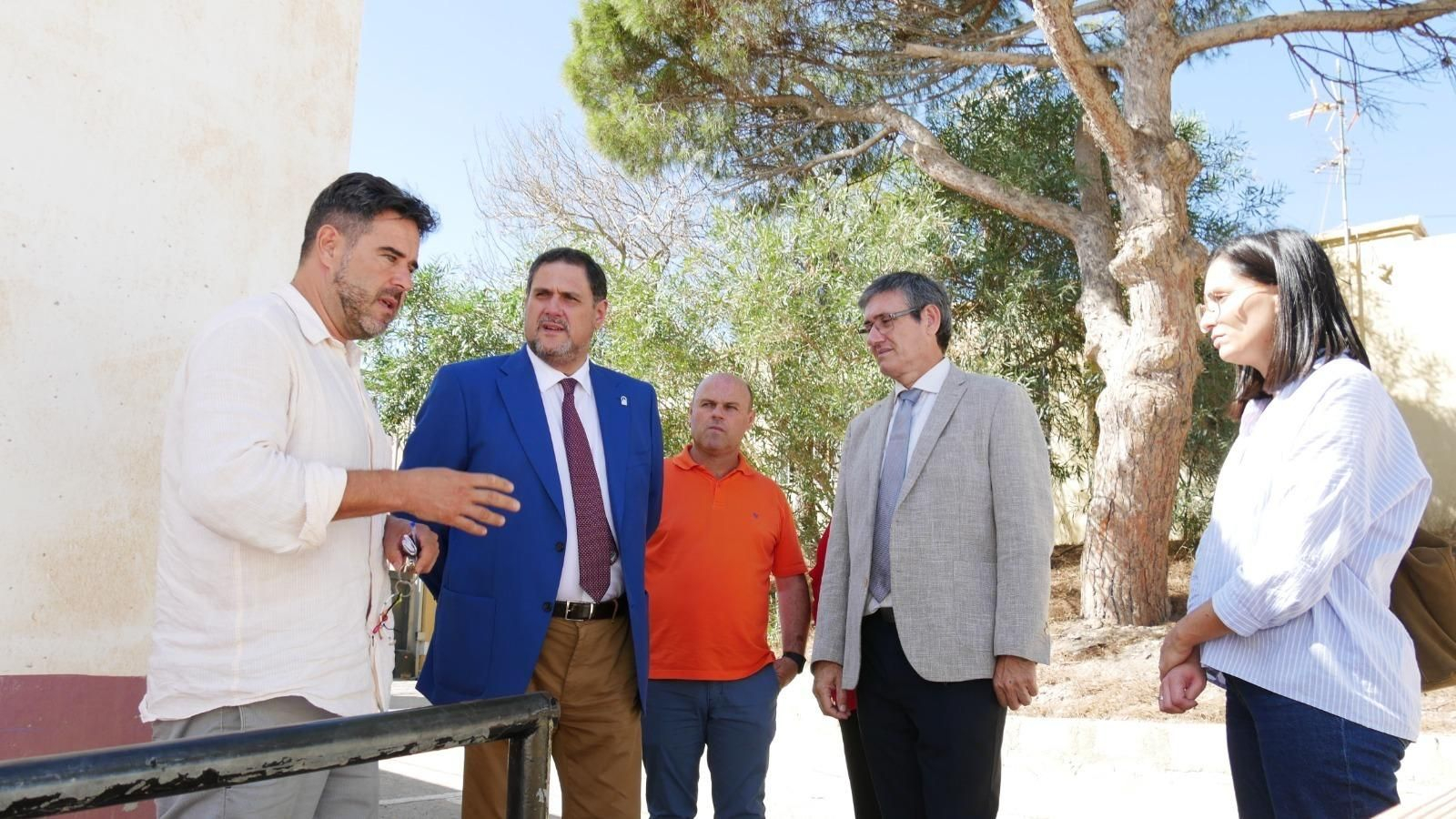 Visita del delegado de Desarrollo Educativo a Adra