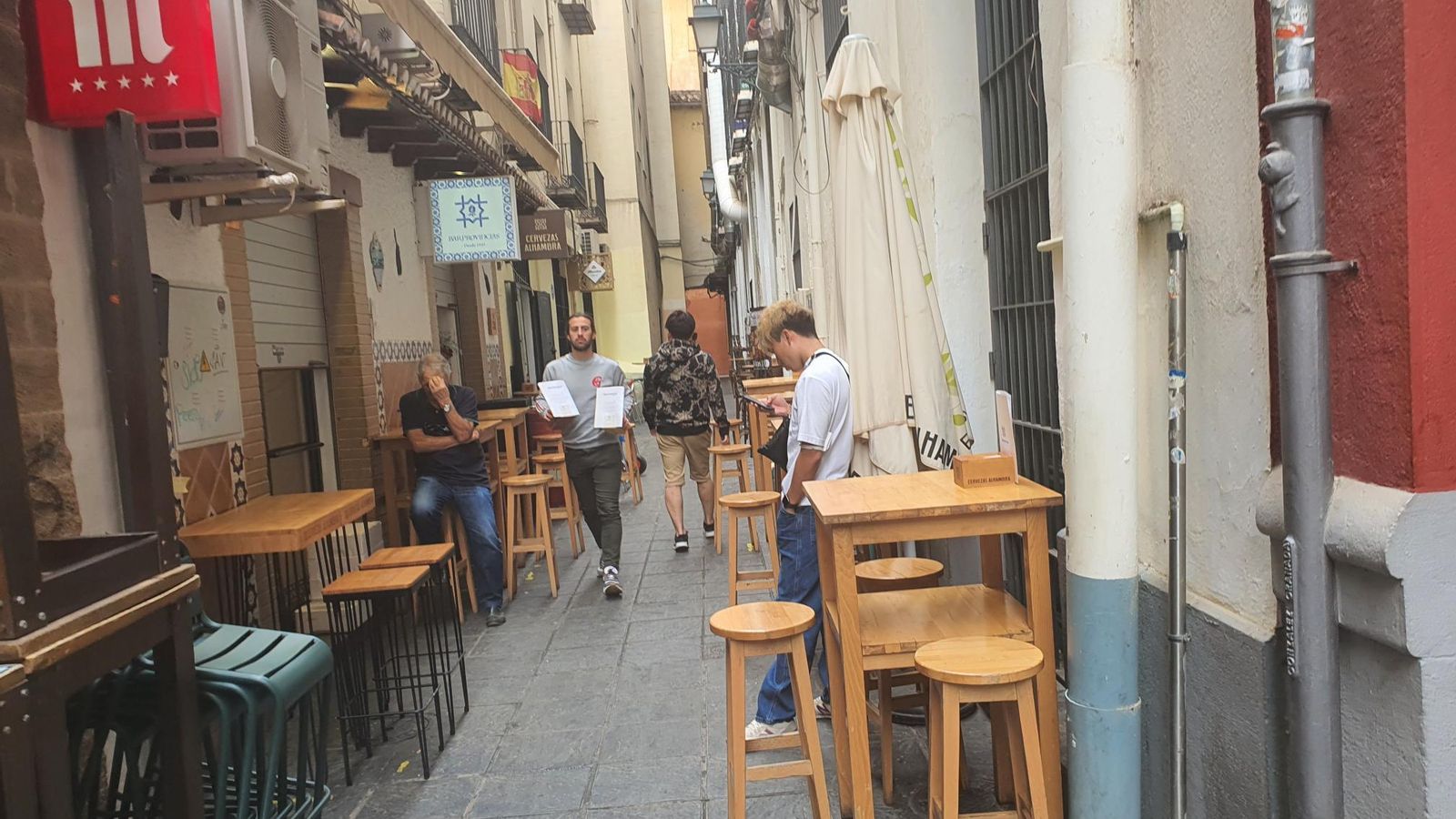 El Bar Provincias está en la calle del mismo nombre.