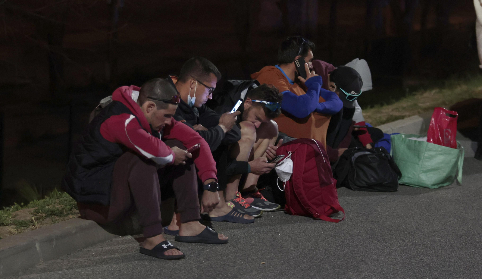 Las imágenes del incendio en el Hotel Isla de la Cartuja