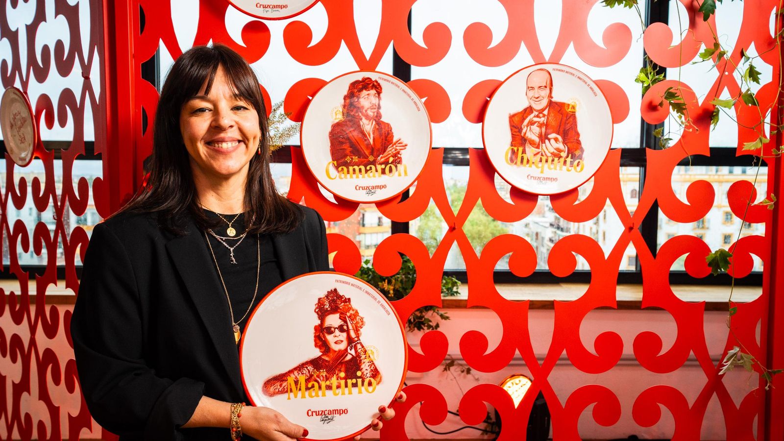 Ana Ana Langeheldt con sus personajes icónicos