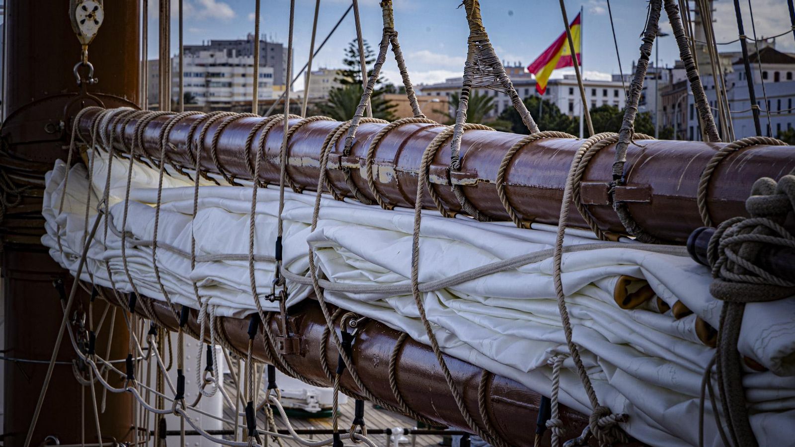 Las imágenes del renovado 'Juan Sebastián de Elcano': Un paseo por el buque escuela
