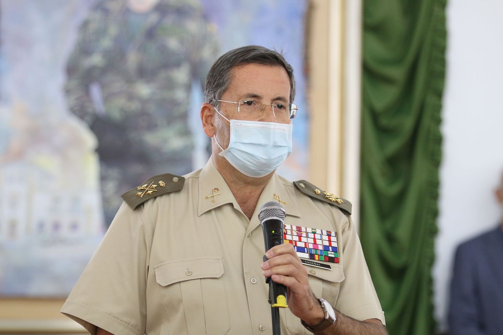 Fotogalería de la ministra de Defensa, Margarita Robles, a La Legión