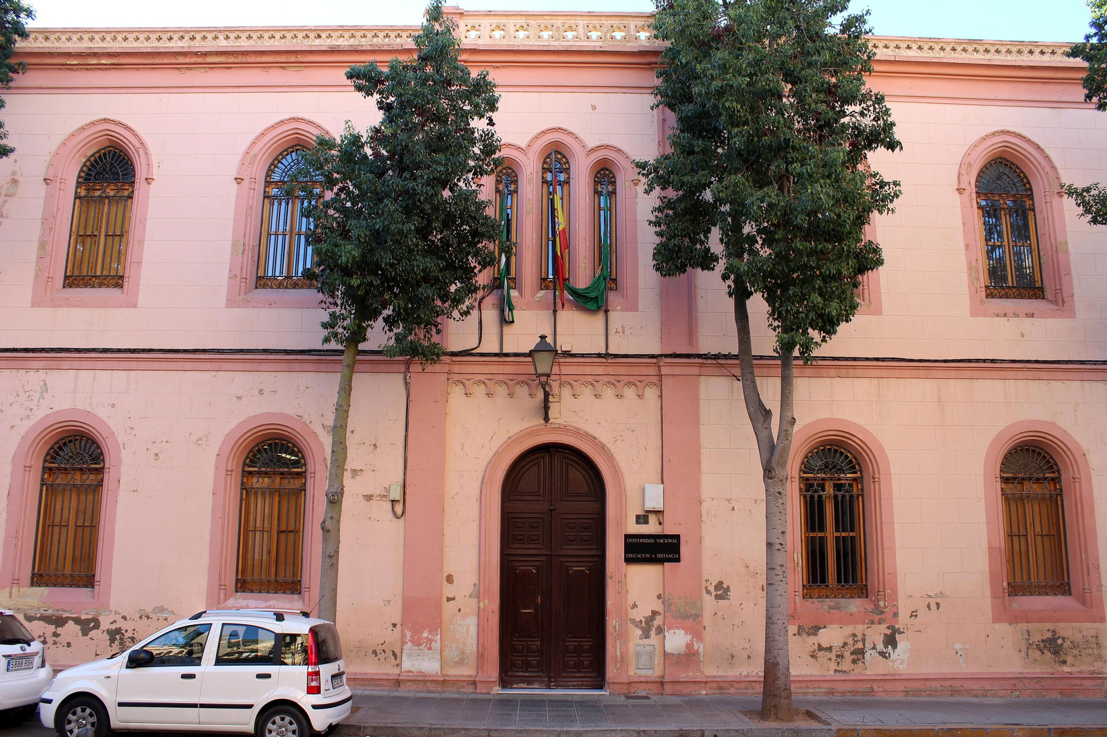 Edificio de la UNED