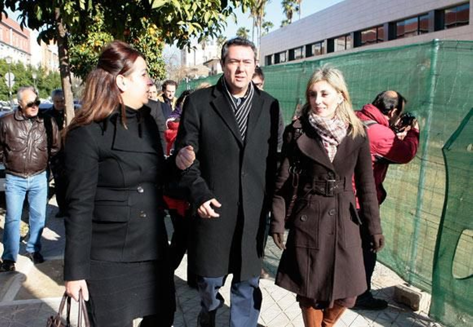 Espadas critica a Zoido por usar el Laredo para fines electorales