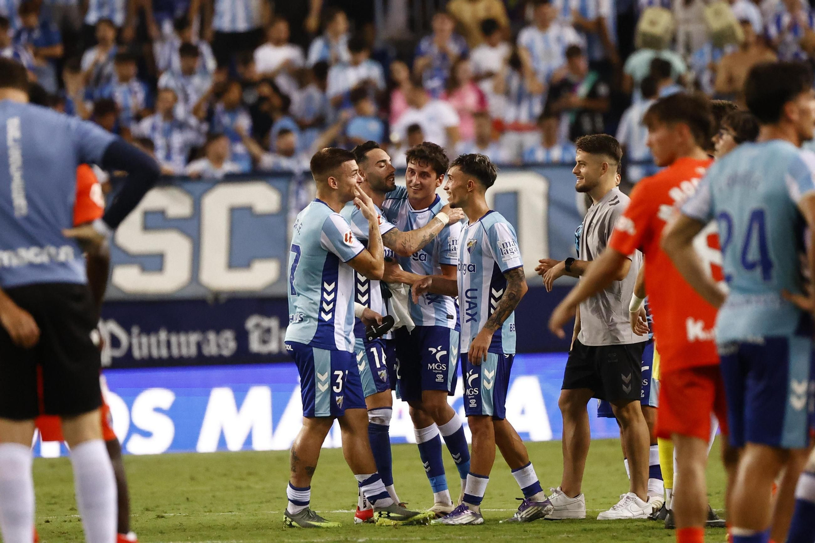 Celebración tras el Málaga CF-Real Sociedad B