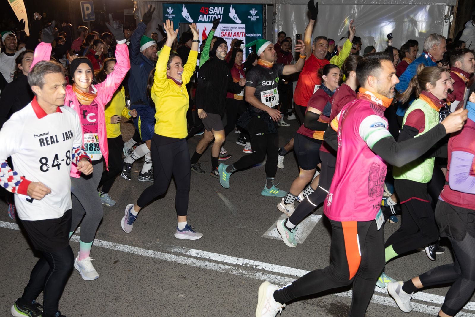 Encuéntrate en la salida de la Carrera de San Antón 2026, en imágenes (3)