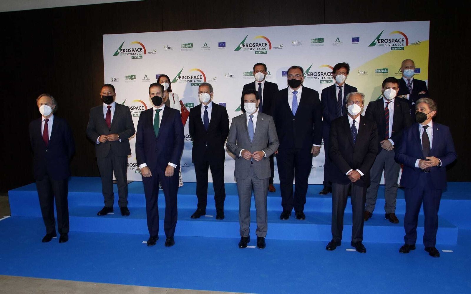 Foto de familia de la inauguración del ADM Sevilla