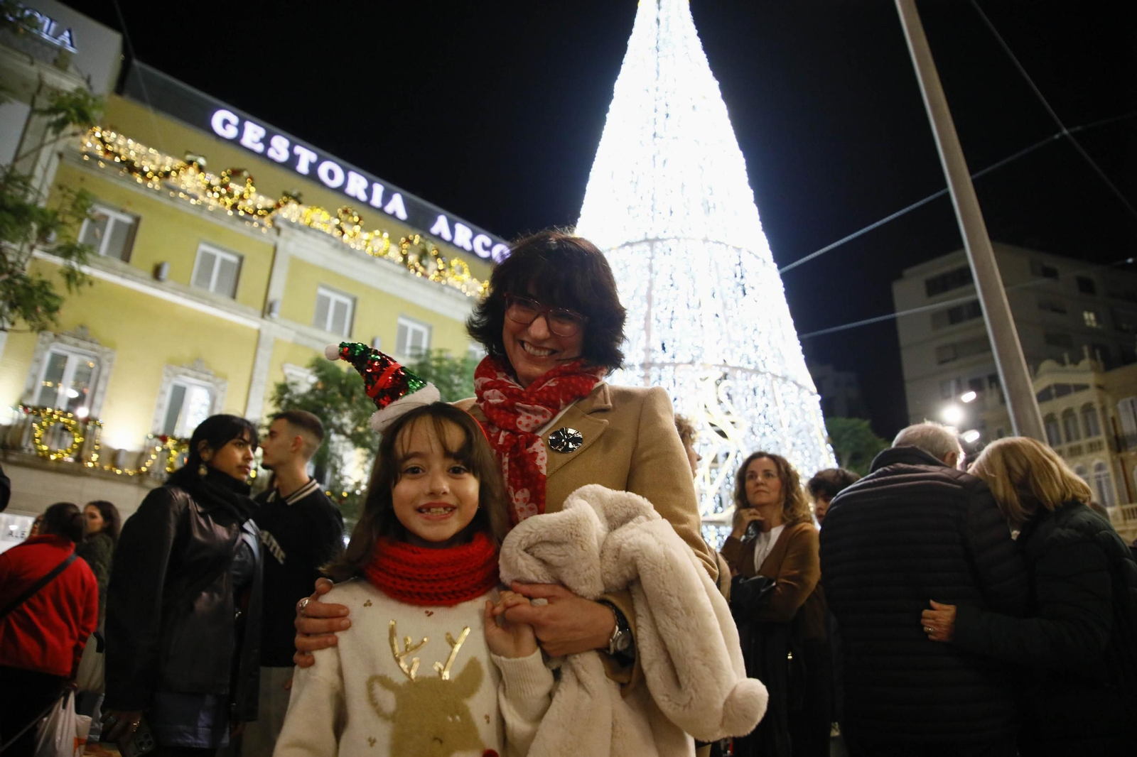 Las mejores imágenes del encendido navideño en Almería