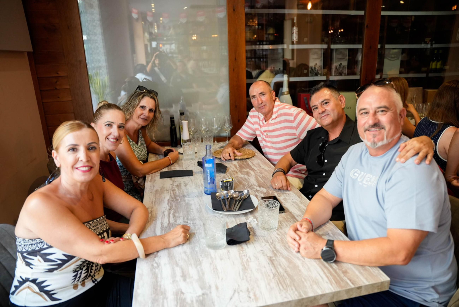 Los almerienses disfrutan del miércoles en la feria de día