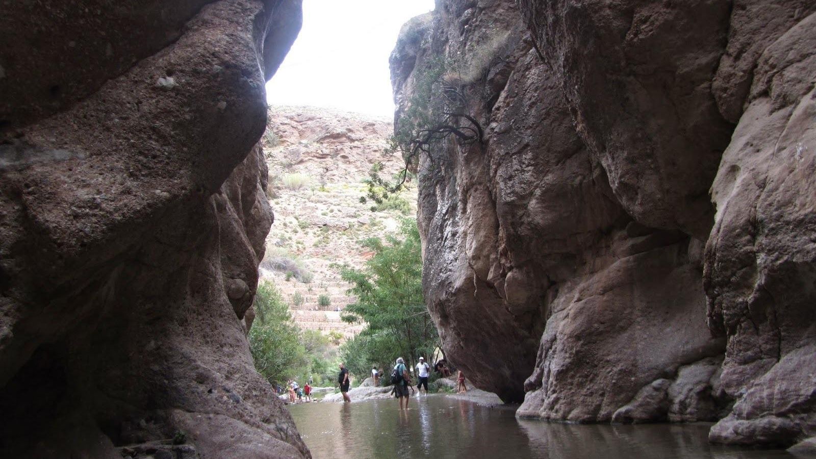 Entornos naturales como Las Canales peligran este verano.