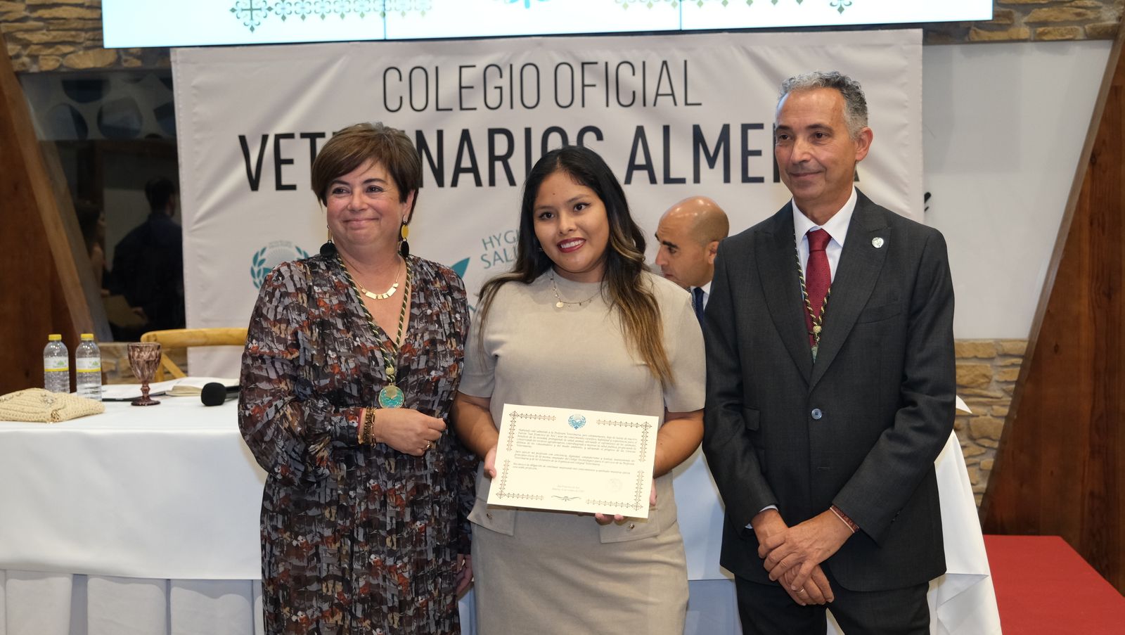 Imágenes de la fiesta del patrón del Colegio de Veterinarios de Almería