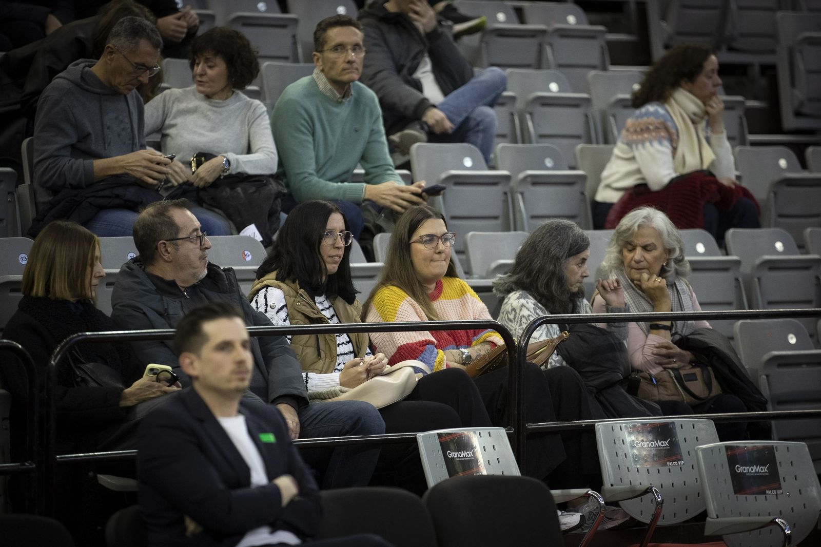Encuéntrate en el Palacio de Deportes en el partido del Covirán Granada