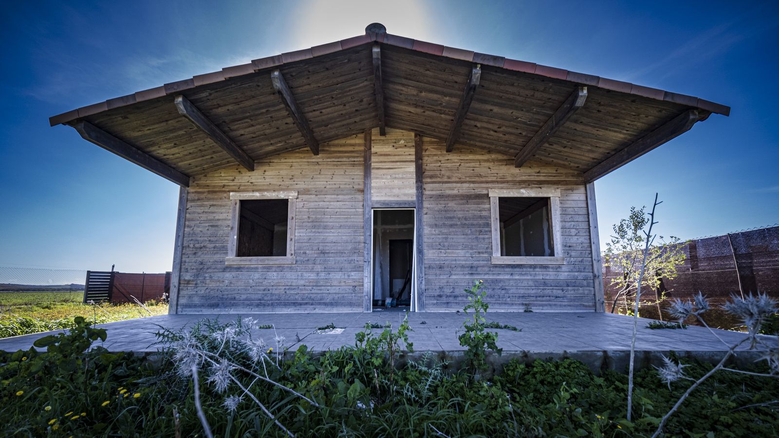 Una vivienda levantada en suelo rústico.