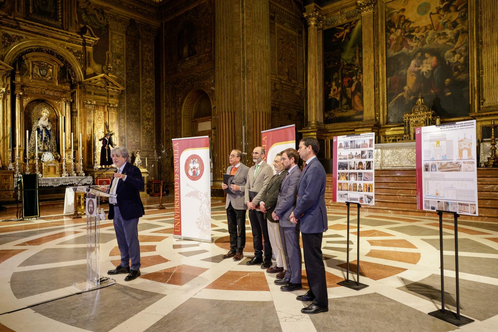 Las imágenes de la visita a las cubiertas de la Iglesia de la Anunciación