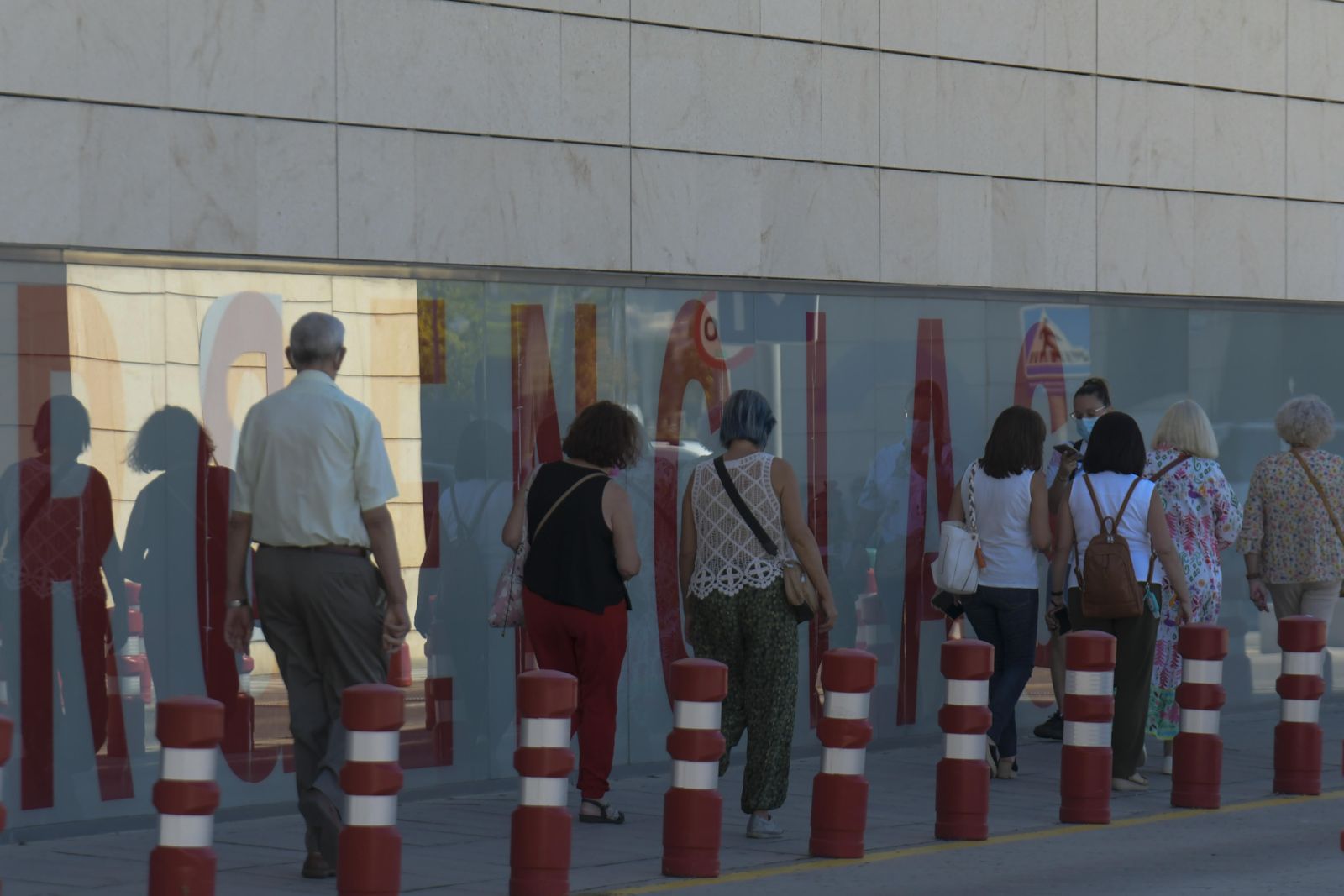 Granada registra un nuevo descenso de hospitalizaciones e incidencia acumulada en otra jornada sin fallecimientos por Covid