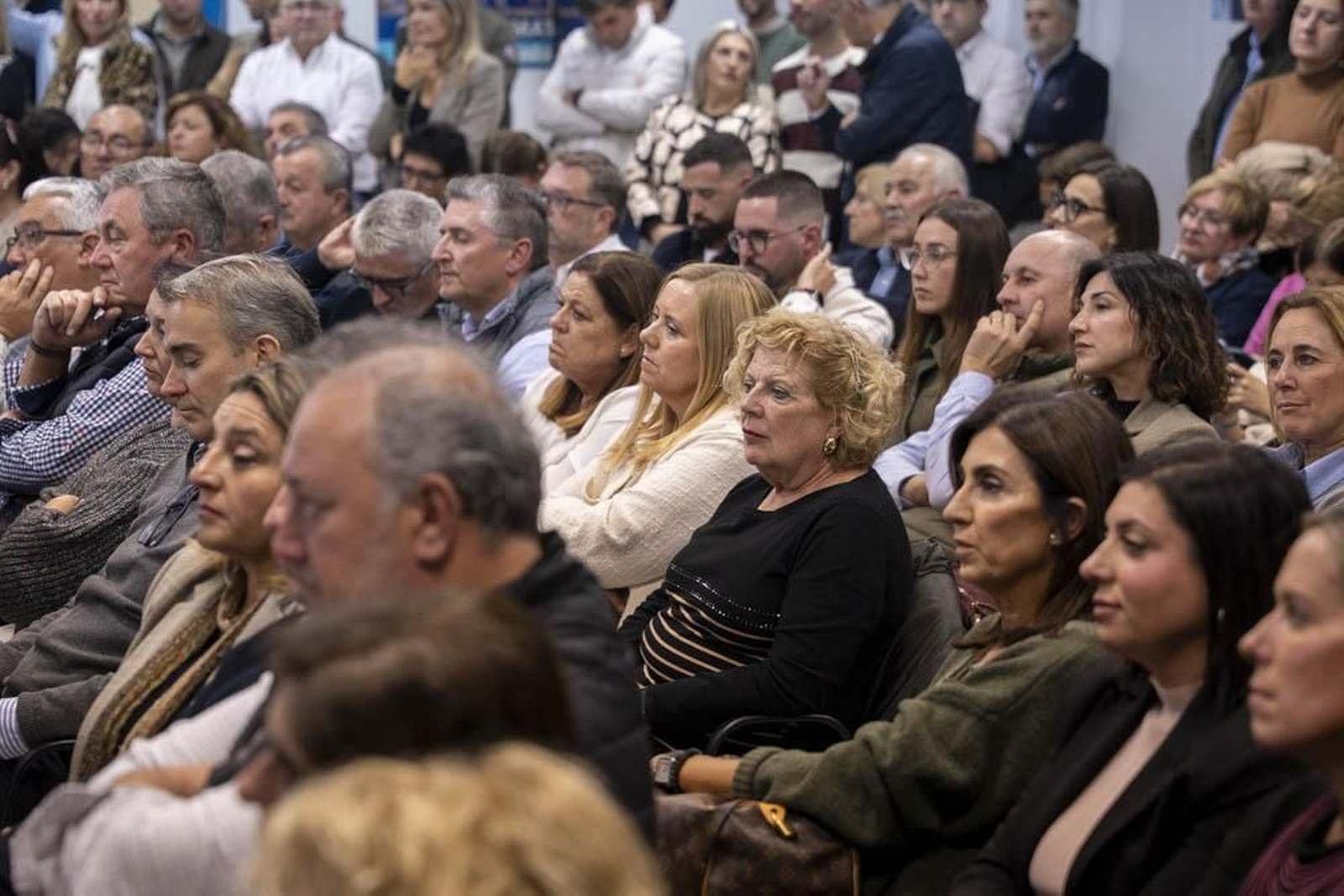 Las imágenes de la junta en la que el PP de Almería se renueva