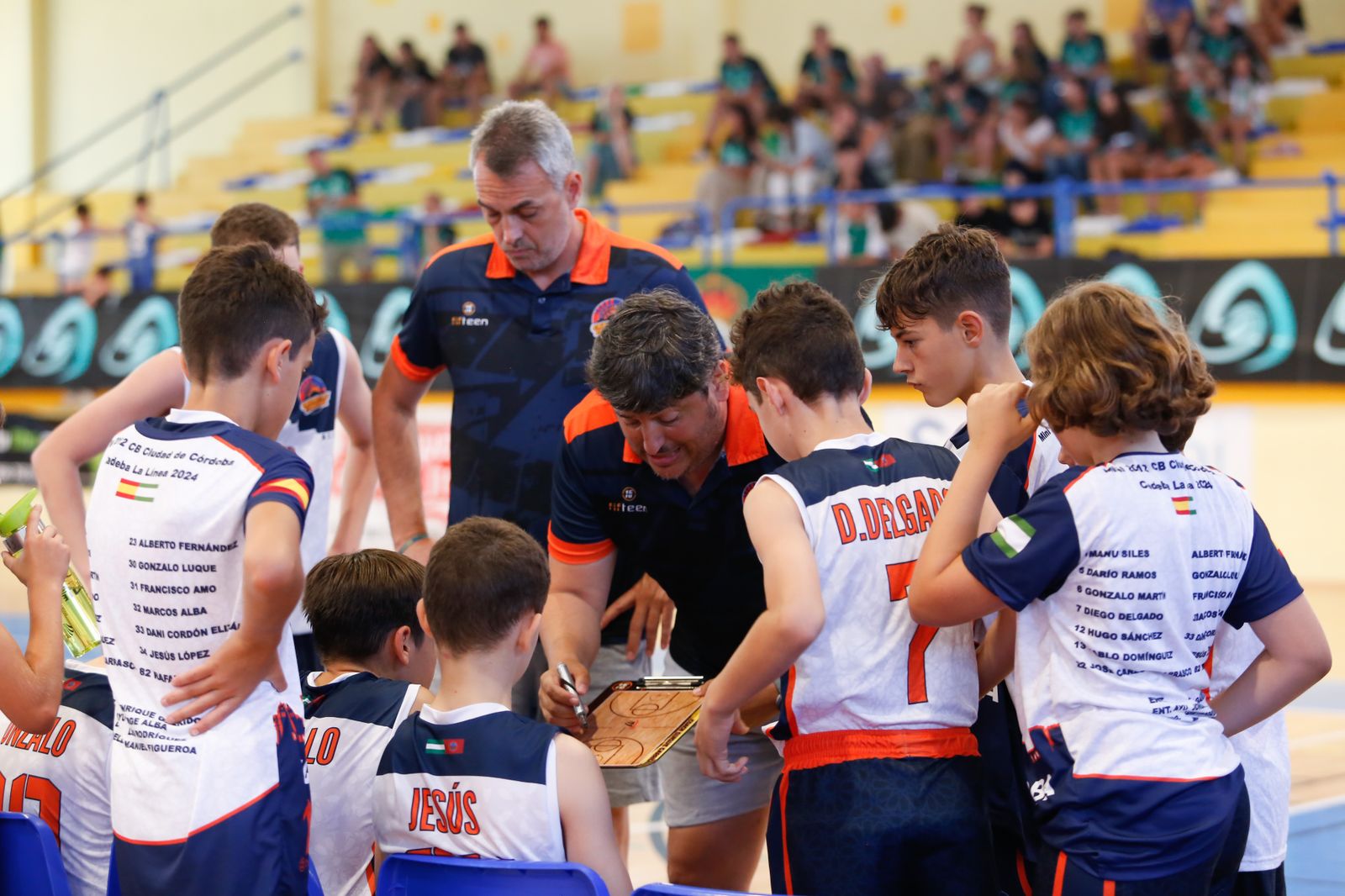 Las fotos de la penúltima jornada del Cadeba mini-masculino de La Línea