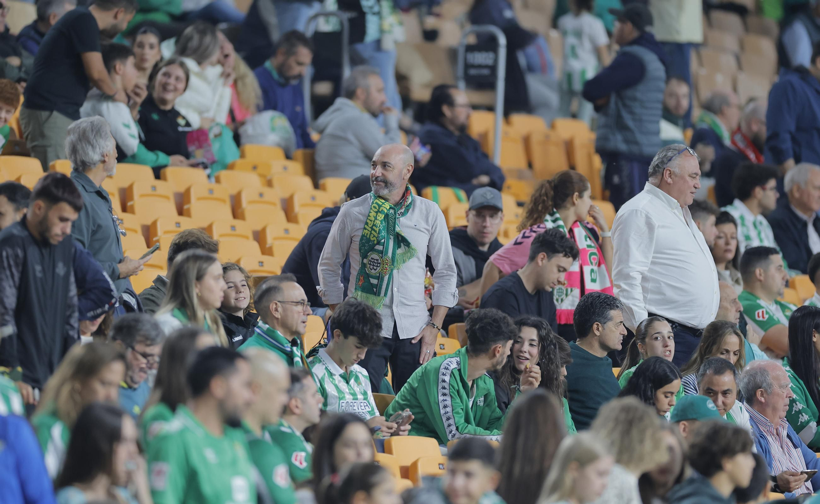 Búscate en las fotos del Betis - Mallorca
