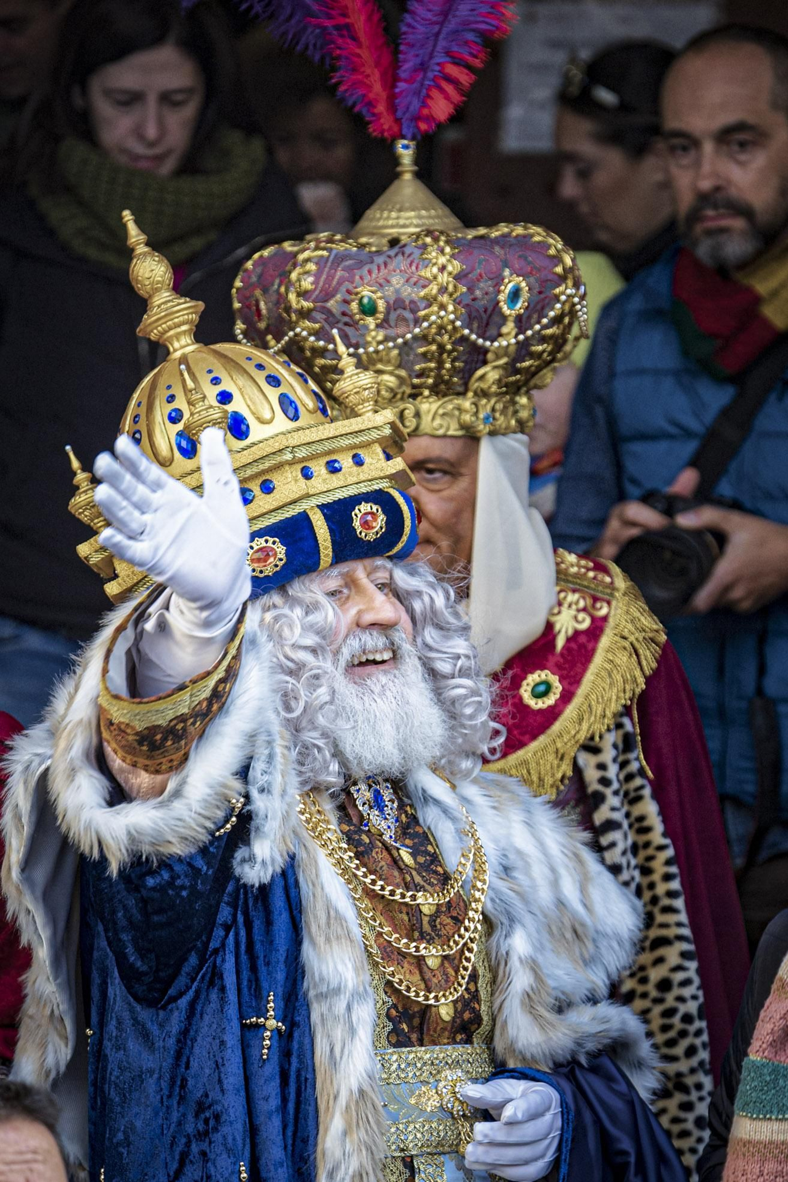 Las imágenes de SS.MM. los Reyes Magos en Cádiz: Visitas y cabalgata