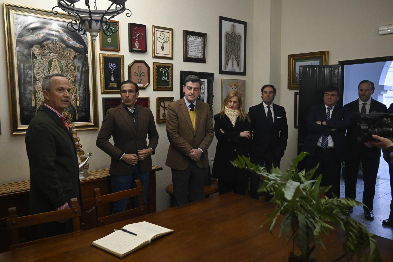 Presentación del Catálogo de la Exposición "Otorga lo Imposible" en imágenes