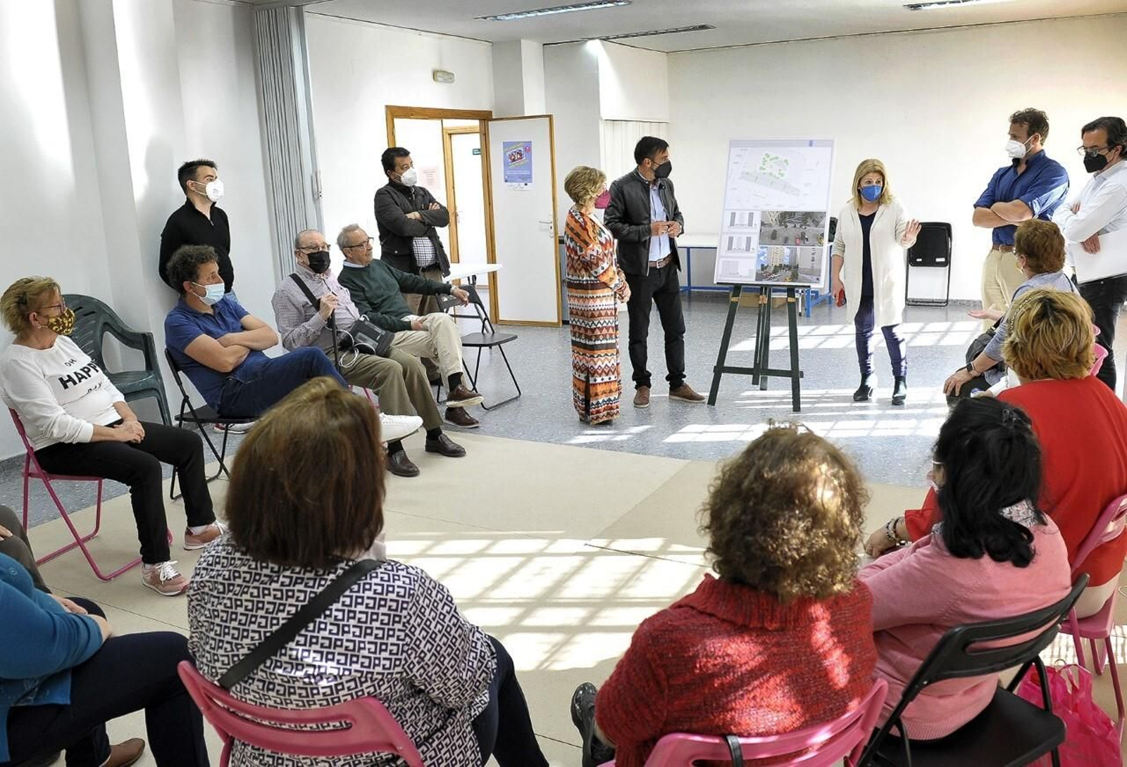 Presentación del proyecto de la plaza Venus a los vecinos.