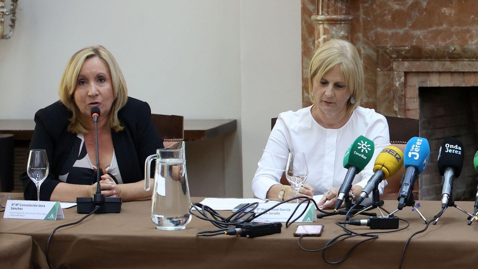 Firma entre La Junta y el sector del vino del plan de futuro para el viñedo en el Consejo Regulador de Jerez