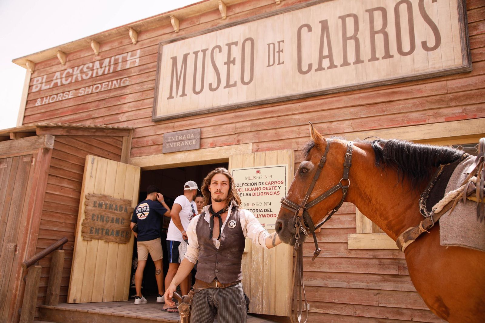 Imágenes del museo a los grandes empresarios y familias históricas de Almería